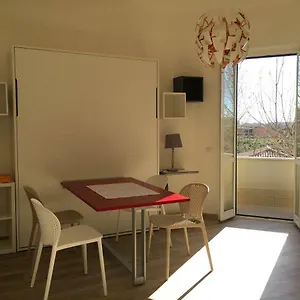 https://garbatellas-in-rome.it-romehotels.com