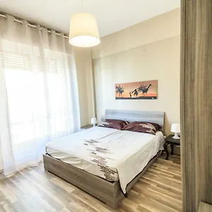 https://ampio-appartamento-con-box-auto.hotelitalianriviera.com